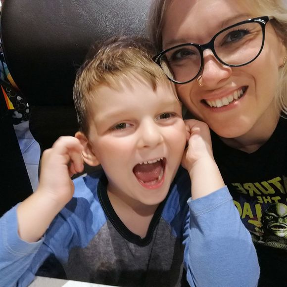 Meet your Posher, Christine - Picture 1 of 1